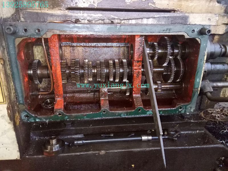 磨床維修快速調(diào)整導板的方法